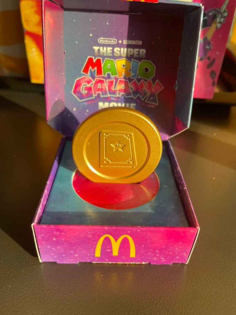 Super mario galaxy munt, Ophalen of Verzenden, Nieuw