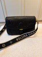 Zwarte tas mooie strap met logo, Ophalen of Verzenden, Nieuw, Zwart, Handtas