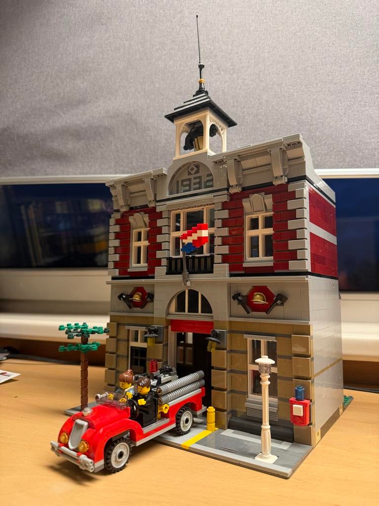 Lego Creator Expert 10197 Brandweerkazerne, Gebruikt, Lego, Ophalen of Verzenden, Compleet