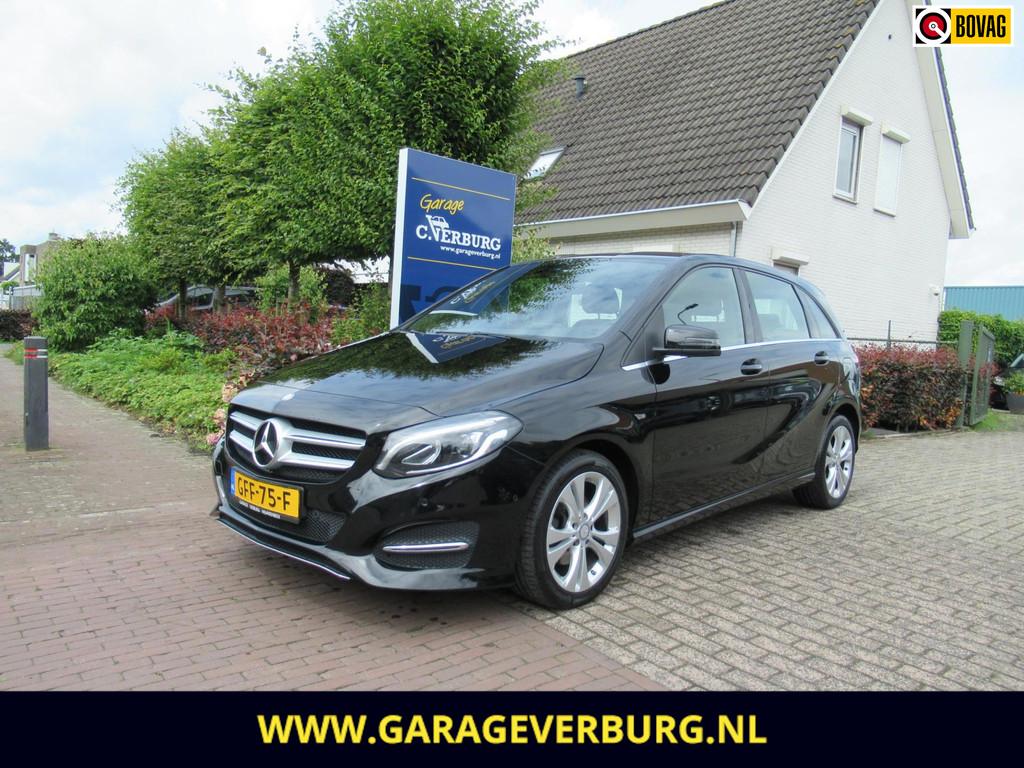 Mercedes-Benz B-klasse 180 Prestige (Achteruitrijcamera,Crui, Auto's, Voorwielaandrijving, Gebruikt, 4 cilinders, Leder en Stof