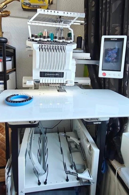 Brother entrepreneur pro pr1000e borduurmachine, Hobby en Vrije tijd, Ophalen, Gebruikt, Borduurmachine