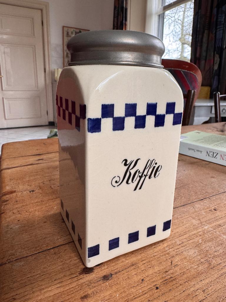 Antieke koffiebus / bewaarpot. Uit 1921. Helemaal gaaf., Antiek en Kunst, Antiek | Emaille, Ophalen of Verzenden