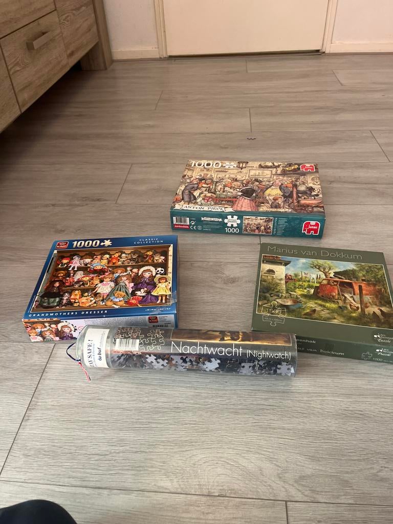 Vier puzzels, waaronder Nachtwacht en Anton Pieck, Hobby en Vrije tijd, Denksport en Puzzels, Ophalen, 500 t/m 1500 stukjes, Gebruikt
