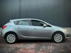 Opel Astra 2.0 CDTi Cosmo * Navi * Cruise * Aut * Led * Goed, Auto's, Automaat, Stof, Gebruikt, Zwart
