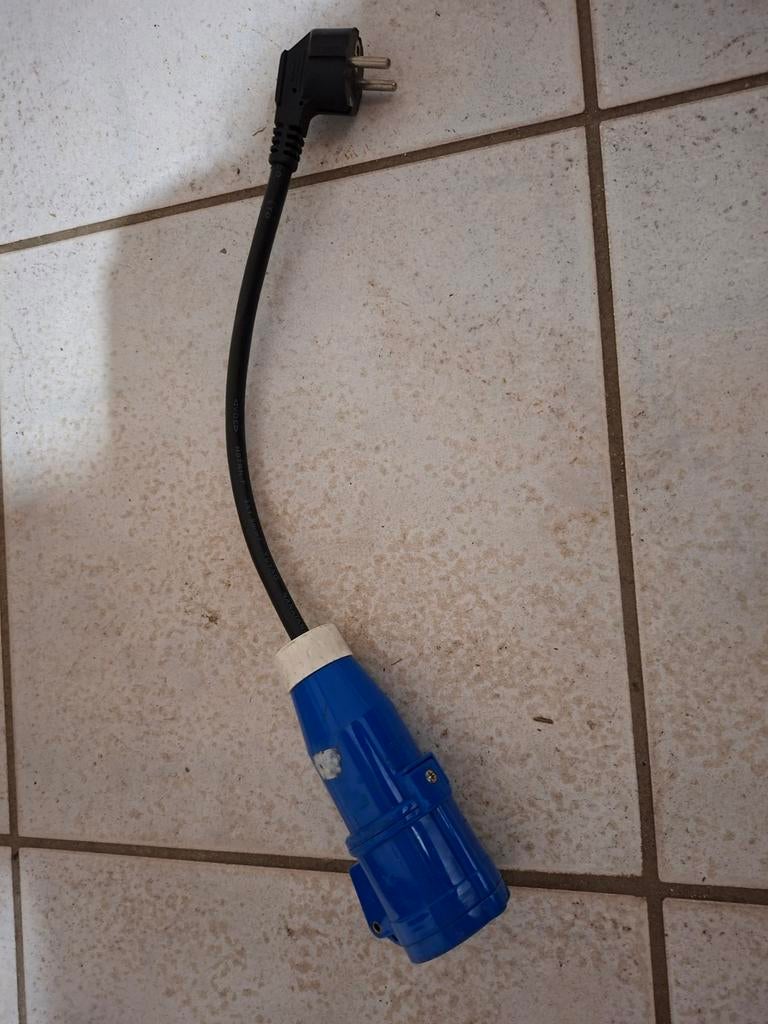 Frans Verloop CEE verlengkabel adapter, Caravans en Kamperen, Caravan accessoires, Gebruikt, Ophalen