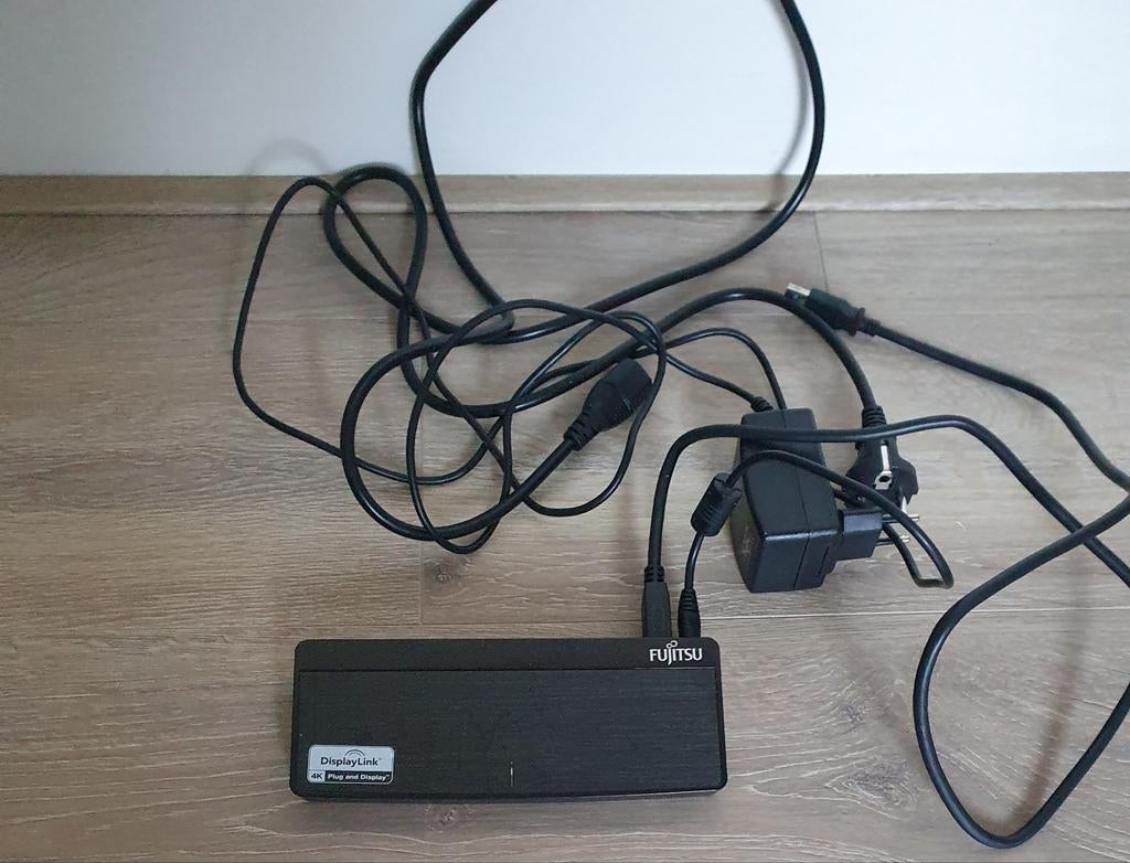 Fujitsu DisplayLink 4K Docking Station - USB-hub, Computers en Software, Dockingstations, Ophalen of Verzenden, Fujitsu, Docking station