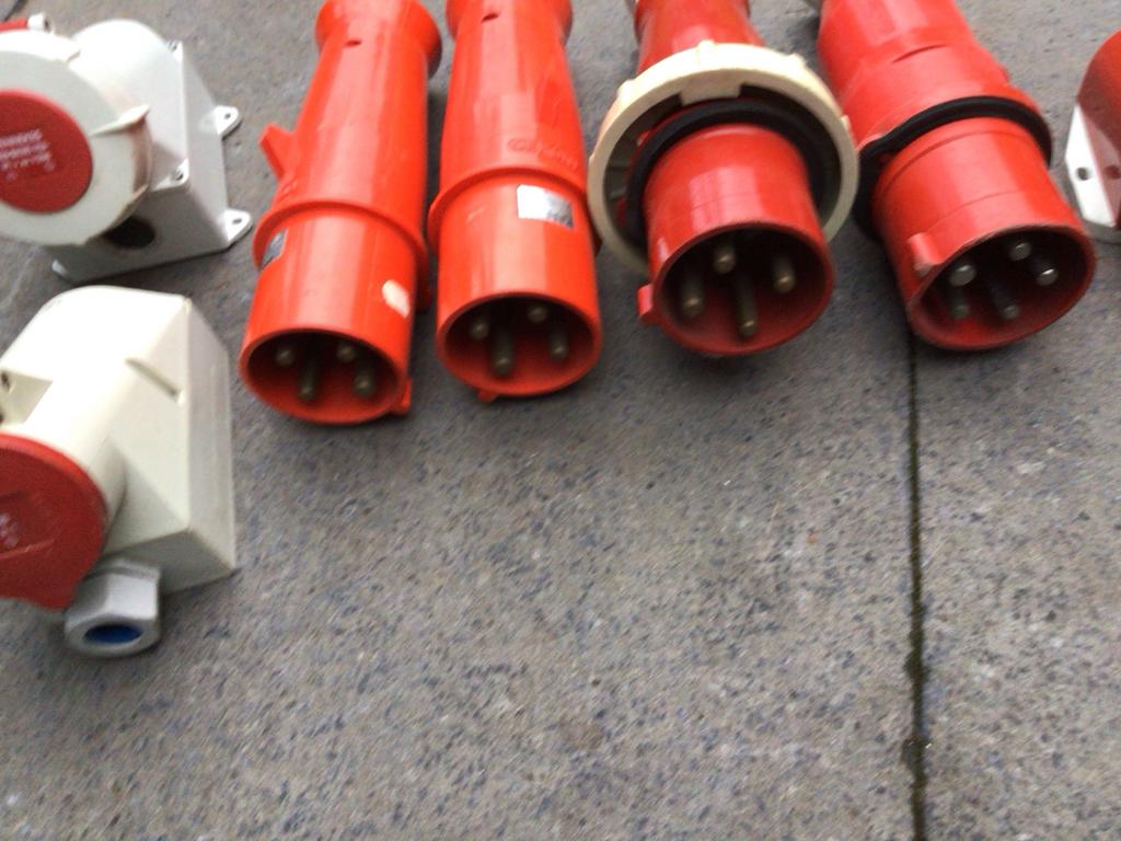 Mennekes CEE Stekkers en Stopcontacten 32A 400V, Doe-het-zelf en Verbouw, Elektra en Kabels, Ophalen of Verzenden, Gebruikt, Stekker