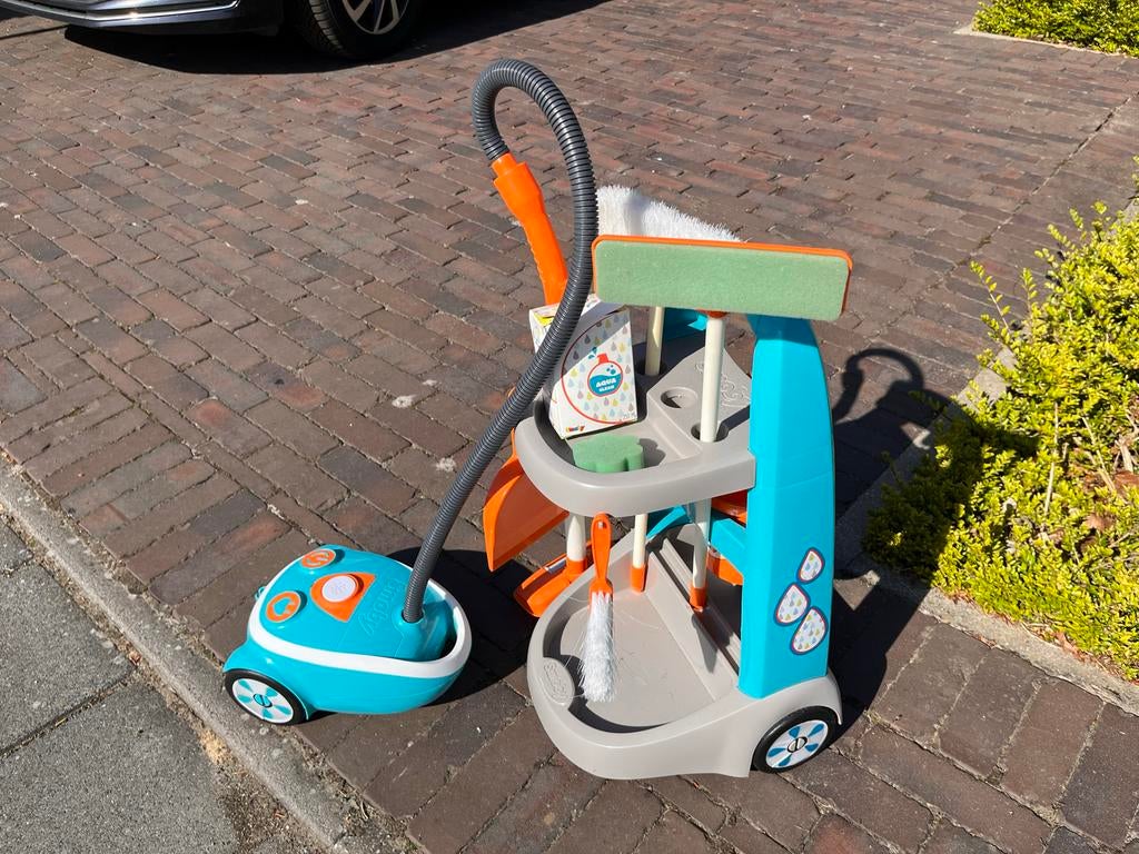 Smoby schoonmaaktrolley met stofzuiger (geluid), Ophalen of Verzenden, Zo goed als nieuw, Jongen of Meisje