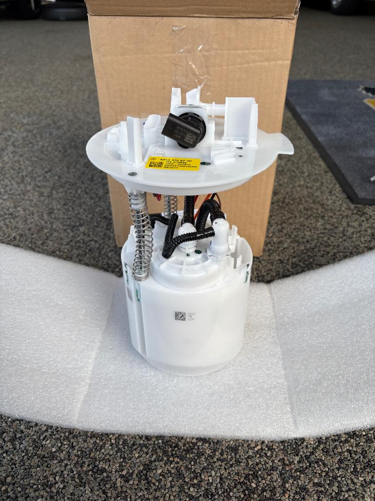 Brandstofpomp Mercedes GLC (C254/X254) - A254 470 87 00 64, Auto-onderdelen, Ophalen of Verzenden, Nieuw