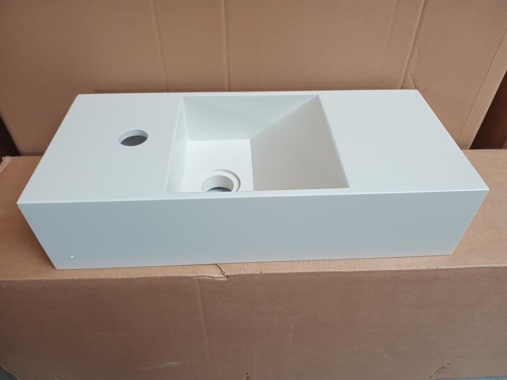 Mondiaz Tyne fontein, Ophalen, Toilet