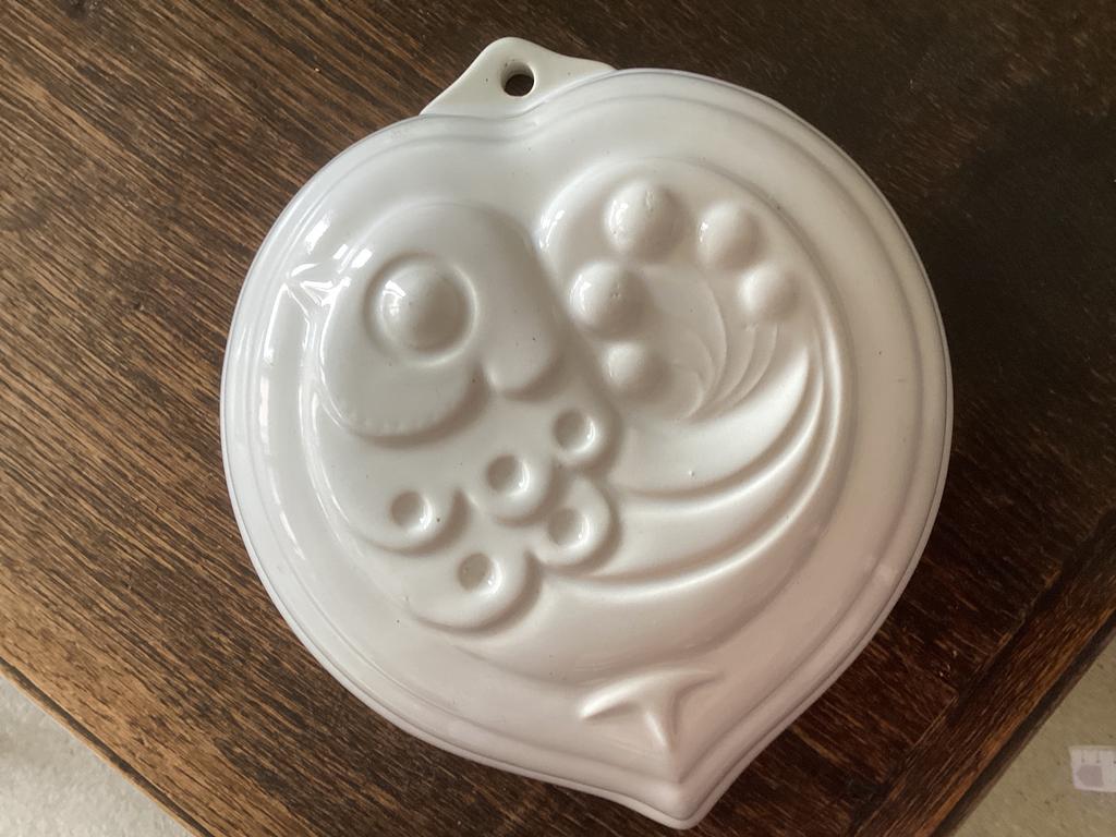 Puddingvorm .. sier keramiek delfts wit/ hoog6x22x20 cm, Antiek en Kunst, Antiek | Keukenbenodigdheden, Ophalen of Verzenden