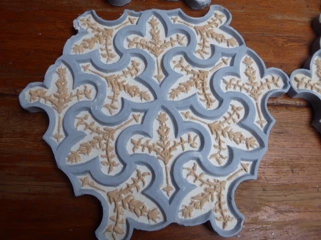 4 grote gipsen ornamenten., Ophalen of Verzenden