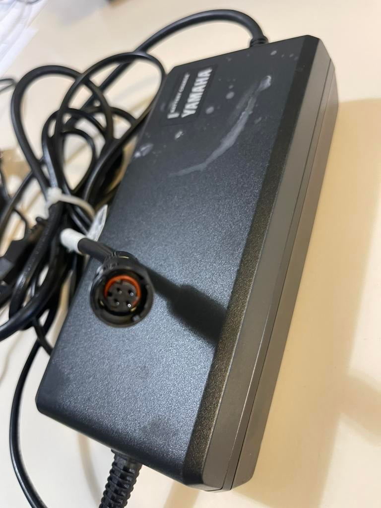 E bike lader yamaha, Ophalen of Verzenden, Zo goed als nieuw
