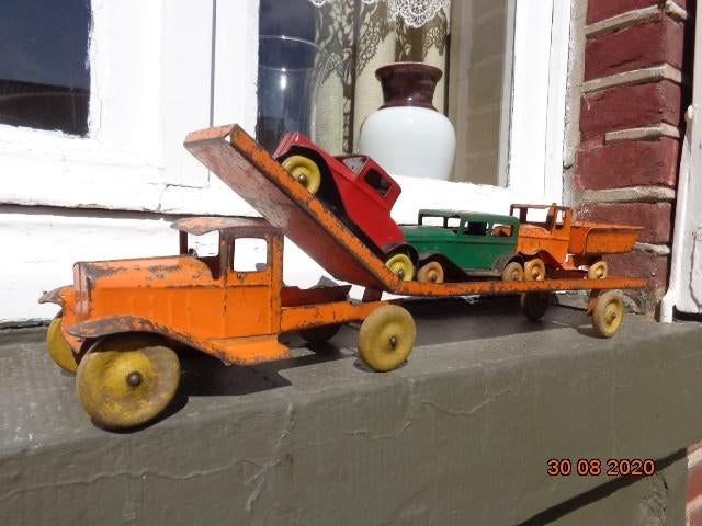 Wyandotte autotransporter jaren '20 Art-Deco met auto's, Verzenden