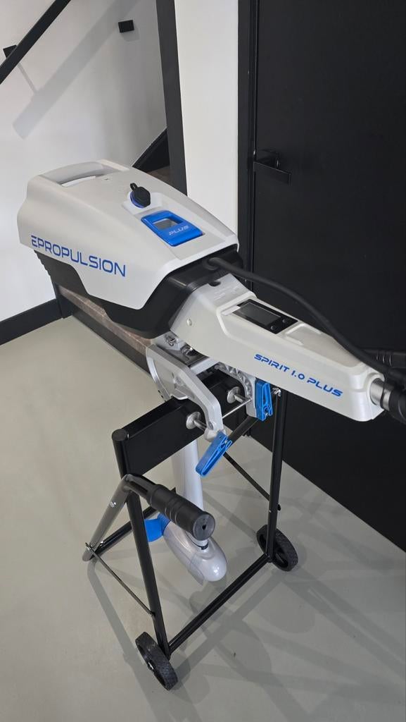 Epropulsion Spirit 1.0 Plus S 2025 (MET GARANTIE), Watersport en Boten, Ophalen, Zo goed als nieuw, Elektrisch, Minder dan 5 pk