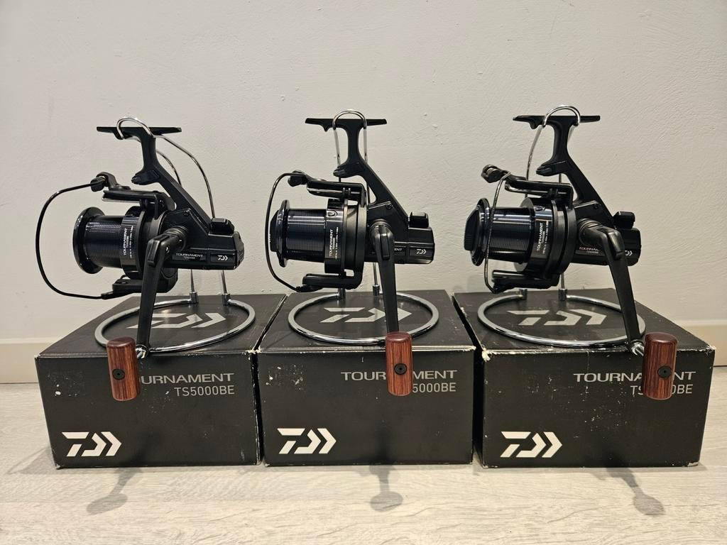 3 Daiwa Whisker Tournament TS5000BE, Watersport en Boten, Hengelsport | Karpervissen, Ophalen of Verzenden, Zo goed als nieuw