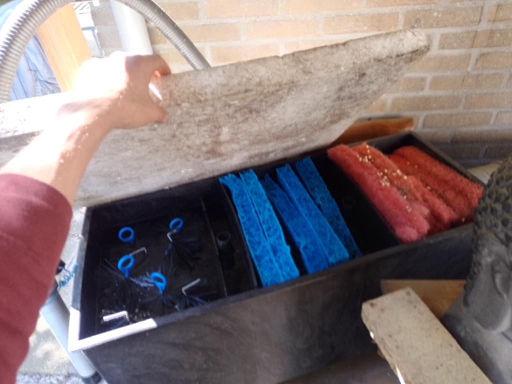 2 x fiterbak 3 kamers inc filter matriaal, Ophalen, Gebruikt, Vijverfilter