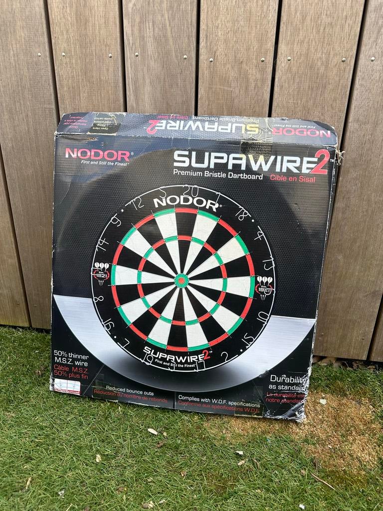 Nodor Suprawire 2 Premium Bristle Dartbord, Ophalen of Verzenden, Zo goed als nieuw, Dartbord