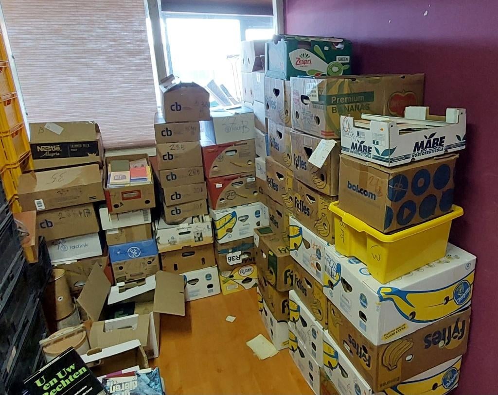 Grote partij boeken ca 1000 stuks voor handel / verzameling, Ophalen, Gelezen, Verschillende onderwerpen