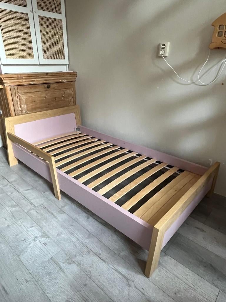 Peuterbed hout, Kinderen en Baby's, Kinderkamer | Bedden, Ophalen, Gebruikt, 160 tot 180 cm, 70 tot 85 cm