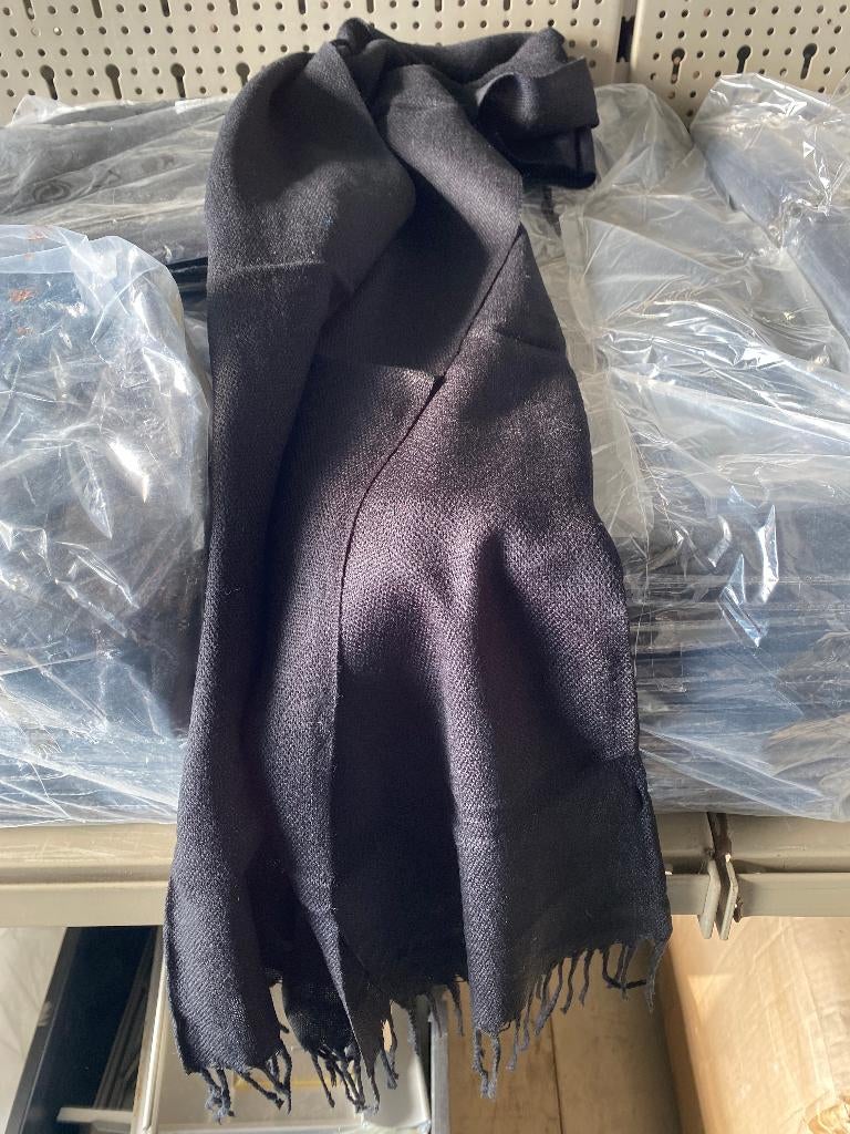 partij sjaals, Maat 42/44 (L), Nieuw, Ophalen of Verzenden, Onbekend