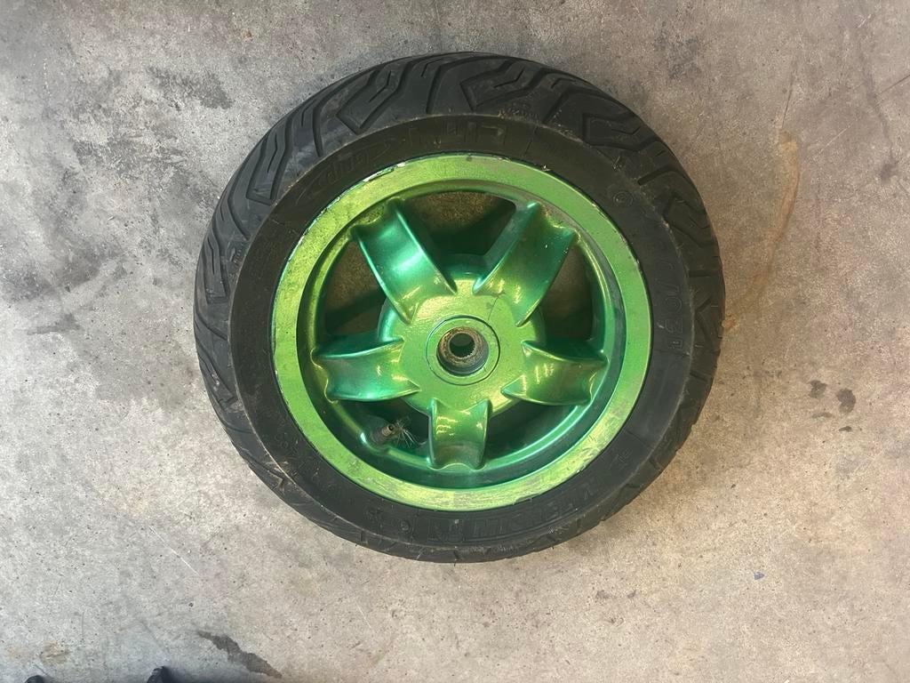 Piaggio zip 2000 achterwiel achter wiel velg band, Ophalen of Verzenden