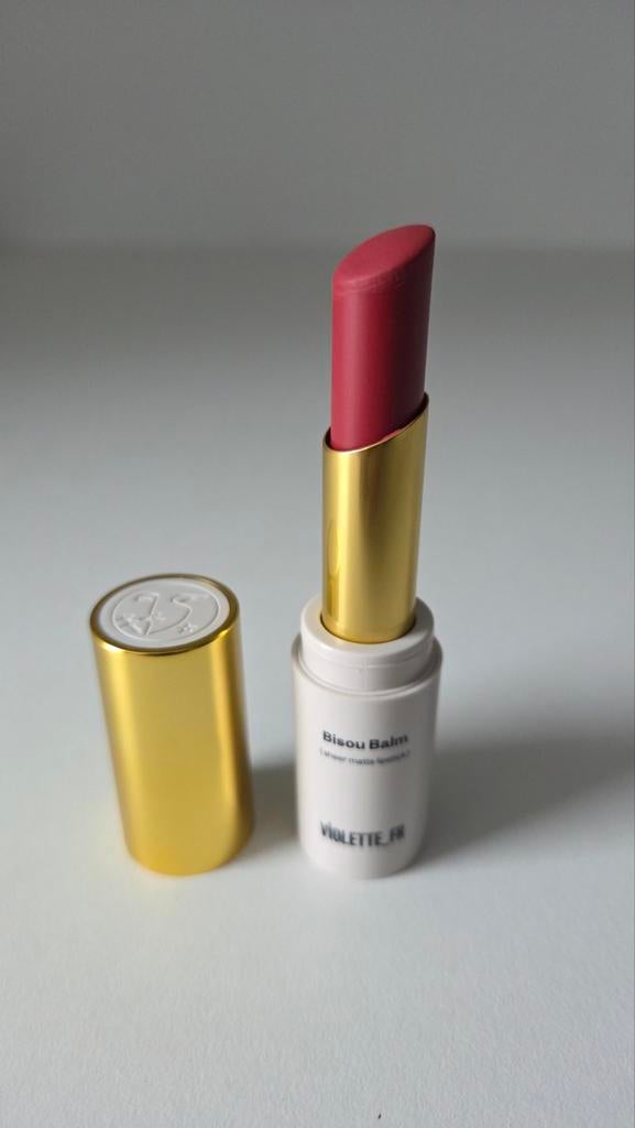 Violette FR Bisou Balm Betise lipstick blurred lips, Sieraden, Tassen en Uiterlijk, Uiterlijk | Cosmetica en Make-up, Ophalen