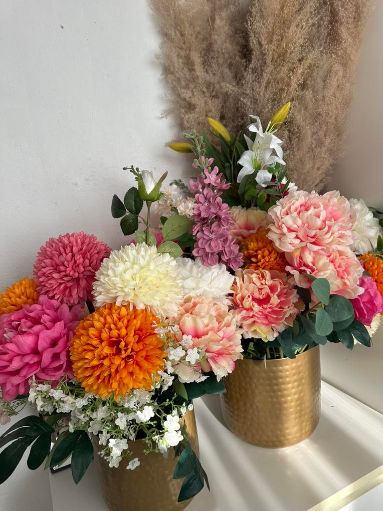 2potten met kunstbloemen, Ophalen, Zo goed als nieuw