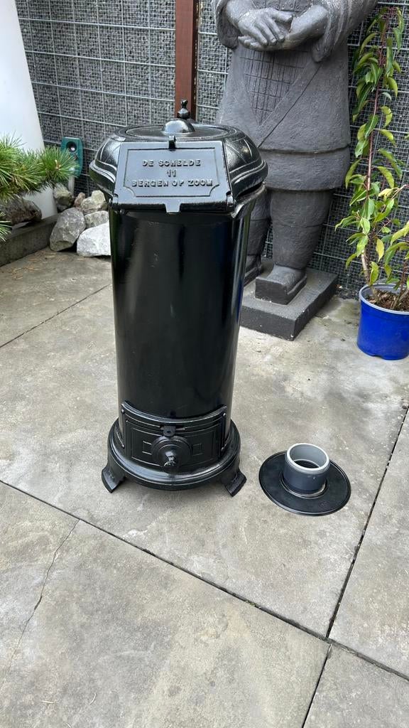 antieke gietijzeren potkachel "Salamander" model 11, Antiek en Kunst, Ophalen