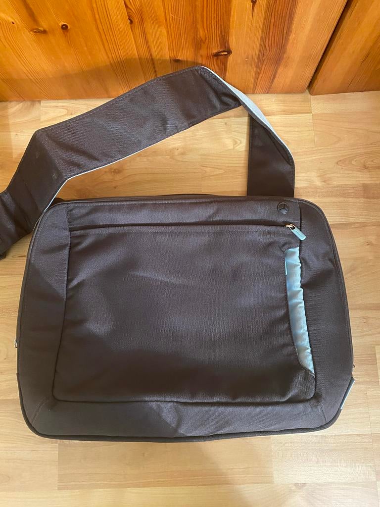 Belkin laptoptas / schoudertas - Bruin, Computers en Software, Laptoptassen, Gebruikt, Schoudertas, 15 inch, Ophalen of Verzenden