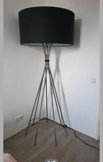 XXL forse vloerlamp zwarte kap RVS voet
196 hoog Incl. kap., Ophalen, Zo goed als nieuw, 150 tot 200 cm