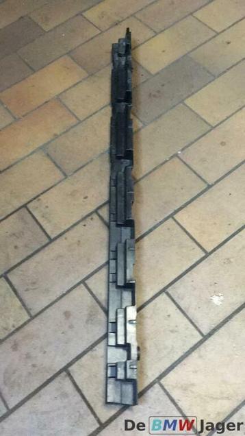 Sideskirt bevestiging links BMW 5 serie F10 F11 51777184777 beschikbaar voor biedingen
