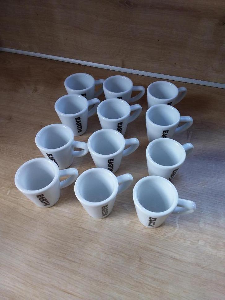 Espresso kopjes 12 stuks, Earth Coffee, Huis en Inrichting, Keuken | Servies, Zo goed als nieuw, Kop(pen) en/of Schotel(s), Overige stijlen