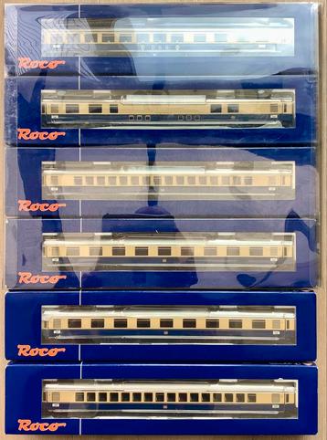 Roco Rheingold ‘62 in abs. nwst: 64923, 45800, 45801 nieuwst beschikbaar voor biedingen