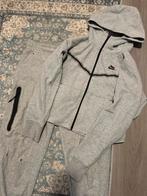 Nike tech pak grijs vrouwen, Kleding | Dames, Maat 38/40 (M), Nike, Ophalen of Verzenden, Zo goed als nieuw