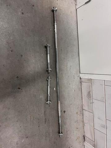 Halterstang & dumbel set + 35kg aan gewichten beschikbaar voor biedingen
