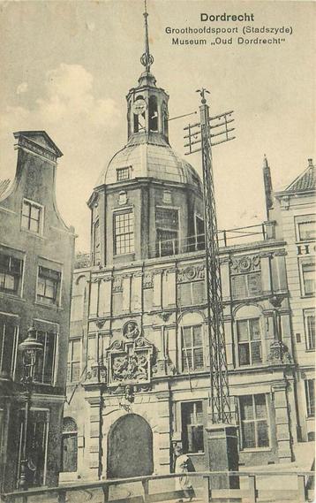(701-045-015) Dordrecht Groothoofdspoort beschikbaar voor biedingen