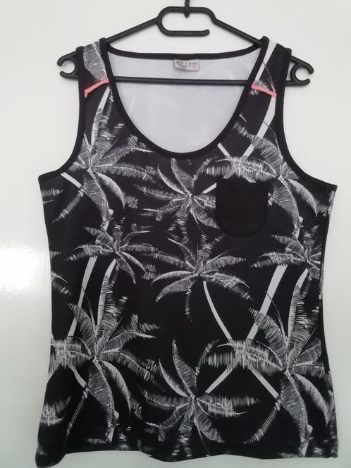 Zwartwitte palmbomentop met zwart borstzakje, Kleding | Dames, Tops, Zo goed als nieuw, Maat 42/44 (L), Zwart, Zonder mouw, Ophalen