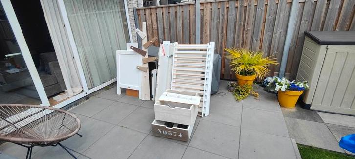 Bobita baby bed, commode en kapstok, Kinderen en Baby's, Babywiegjes en Ledikanten, Gebruikt, Ledikant, Ophalen