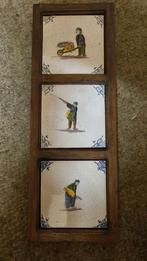 Oude tegeltjes in houten frame, Antiek en Kunst, Antiek | Wandborden en Tegels, Ophalen of Verzenden
