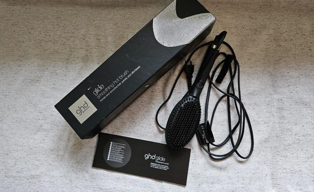 ghd glide smoothing hot brush bijna nieuw, Ophalen of Verzenden, Zo goed als nieuw, Krultang of Stijltang