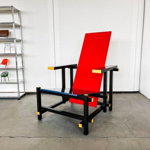 Cassina - Rood en Blauw - Fauteuil - Rietveld - TOP conditie, Huis en Inrichting, Fauteuils, Zo goed als nieuw, Hout, Overige materialen