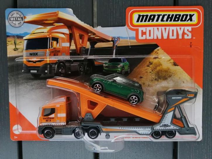 Matchbox 'Convoys' truck met oplegger met Mini Cooper, Hobby en Vrije tijd, Modelauto's | Overige schalen, Nieuw, Bus of Vrachtwagen