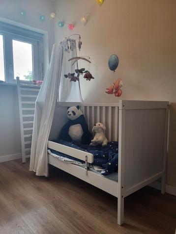 IKEA Sundvik Ledikant met Hemeltje, Bedhekje & Matras beschikbaar voor biedingen