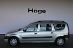 Dacia Logan MCV 1.6-16V Lauréate 7 Persoons Airco Trekhaak, Stof, Gebruikt, Met garantie (alle), 7 stoelen