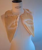 NotThatSexy kraagje met zijden dries van noten print lips, Sieraden, Tassen en Uiterlijk, Kettingen, Ophalen of Verzenden, Nieuw