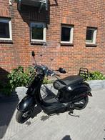 Nette Vespa sprint snor, Ophalen, Zo goed als nieuw, Benzine
