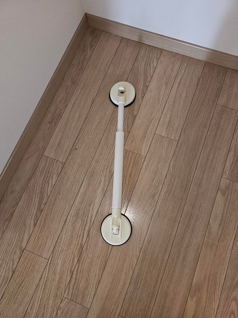 Mobeli wandbeugel met zuignappen, Ophalen