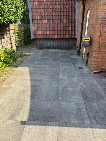 64 tegels 60x60 cm (23 m2) beschikbaar voor biedingen