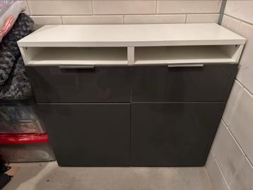 Ikea dressoir 2 lades en 2 deuren. Lichte beschadiging  beschikbaar voor biedingen